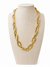 Load image into Gallery viewer, Golden Hammered Link Chain Necklace