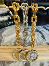Cargar imagen en el visor de la galería, Gold Roman Medallion Bracelet- Bold Statement Chain