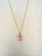 Cargar imagen en el visor de la galería, Gold chain necklace with pink solitaire gemstone pendant