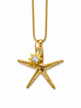 Cargar imagen en el visor de la galería, Golden Starfish Necklace