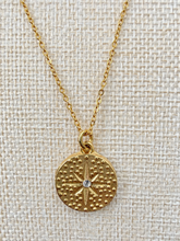 Cargar imagen en el visor de la galería, Celestial Compass Medallion Necklace