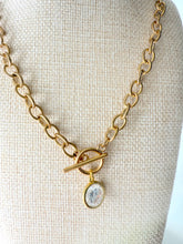 Cargar imagen en el visor de la galería, Swarvoski Crystal Toggle Chain Necklace