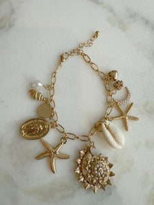 Golden Seashell & Starfish Charm Bracelet – Coastal Medallion Jewelry