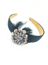 Load image into Gallery viewer, Metallic &amp; Black Feather Headband